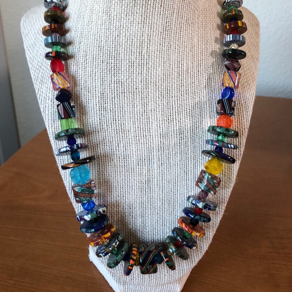 Vintage Art Glass Beads Necklace - Picture 5 of 5